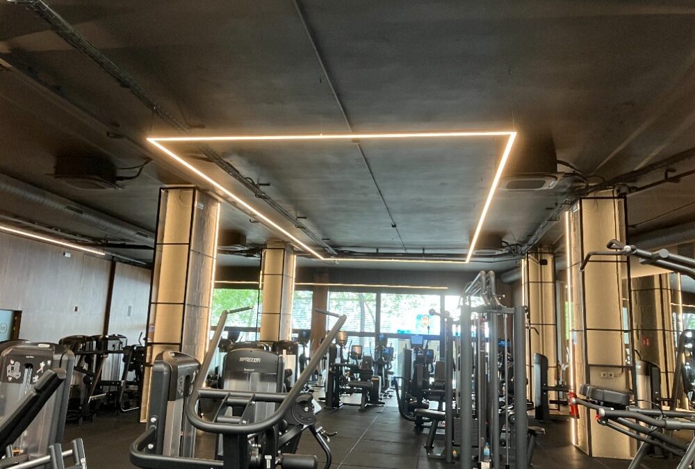 CASO DE EXITO BOSCH; Un sistema VRF con recuperación de calor permite climatizar y producir ACS de forma simultánea en un gimnasio de alta demanda