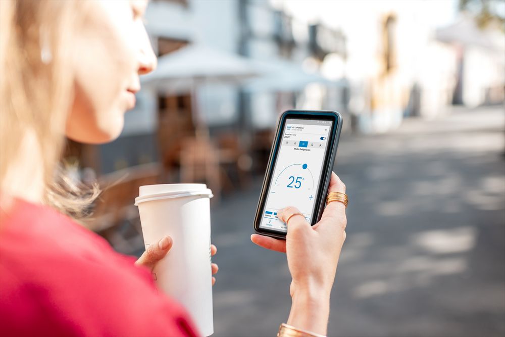 Estudio de Bosch Home Comfort: Más de la mitad de los hogares españoles ya dispone de equipos de climatización conectados, pero solo uno de cada tres aprovecha su control inteligente